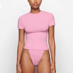 SKIMS Cotton Jersey T-Shirt in Bubble Gum